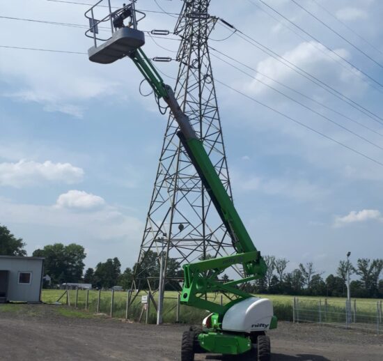 Podnośnik przegubowy Niftylift HR 21 z napędem spalinowym